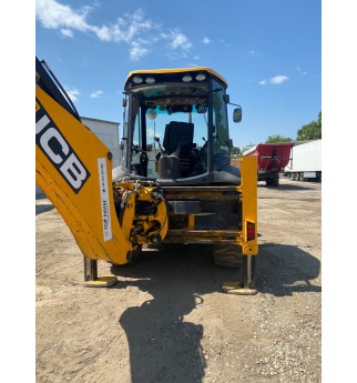 Buldoexcavator JCB 3CX