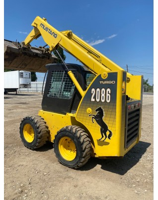 Bobcat Mustang 2086